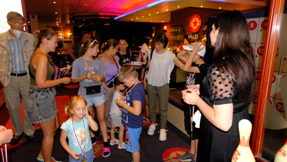 Dankbarkeit und Lächeln beim Abschied - Foto Michael Schütz