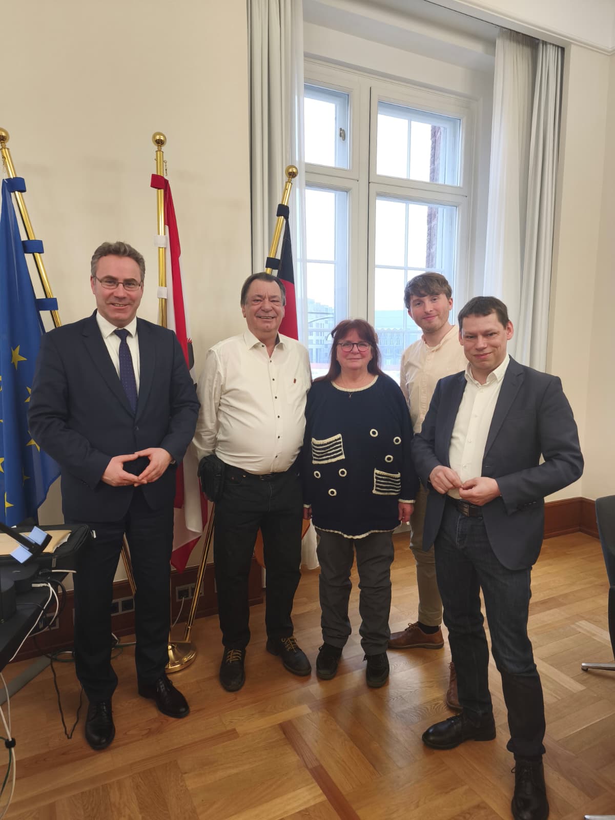 Von links nach rechts: Staatssekretär Florian Hauer, Bertil Wewer, Kerstin Rocktäschel, Sebastian Leskien, Daniel Wrobel